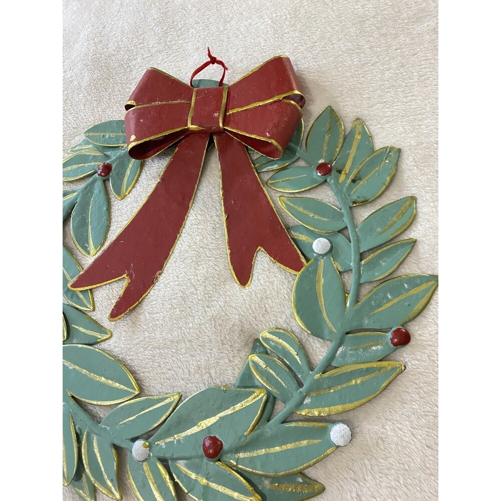 VTG 1980s Metal Christmas Wreath Wall, Door Decor Green Leaves Red Bow Berries - Picture 5 of 14